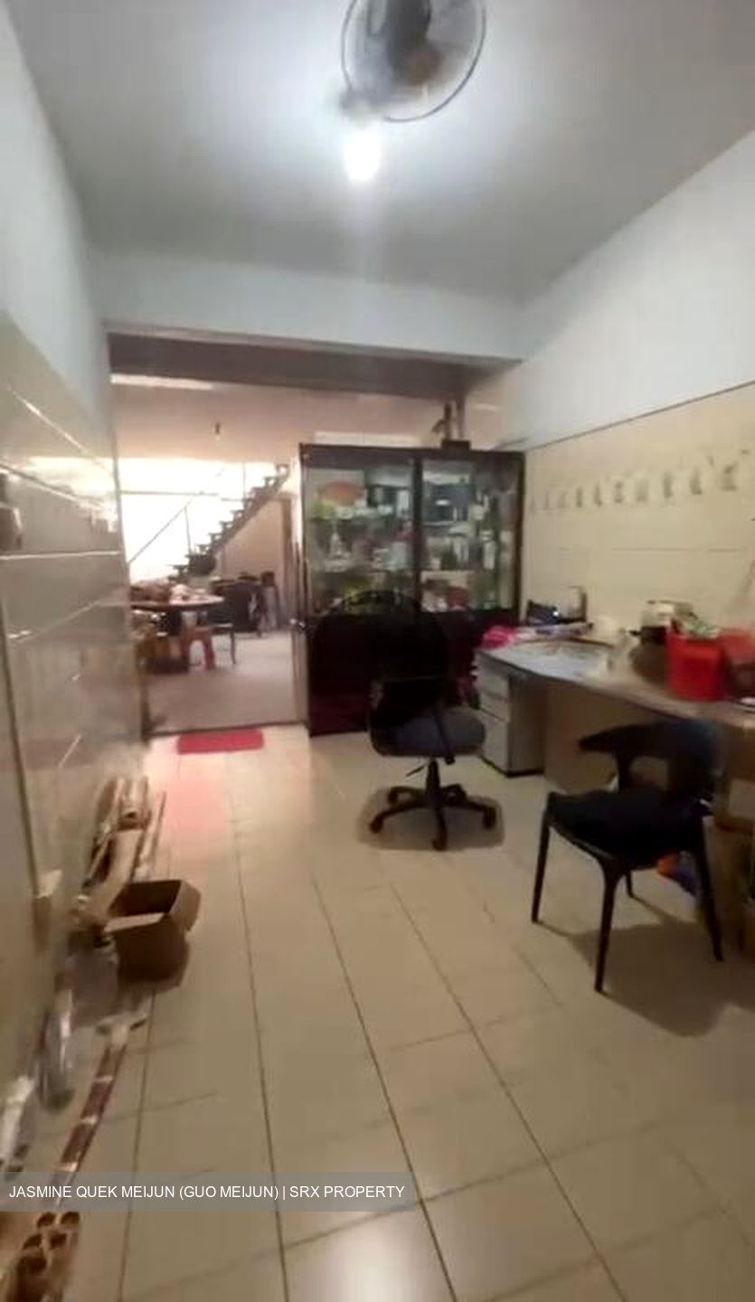 Lorong 25a Geylang (D14), Terrace #458043341